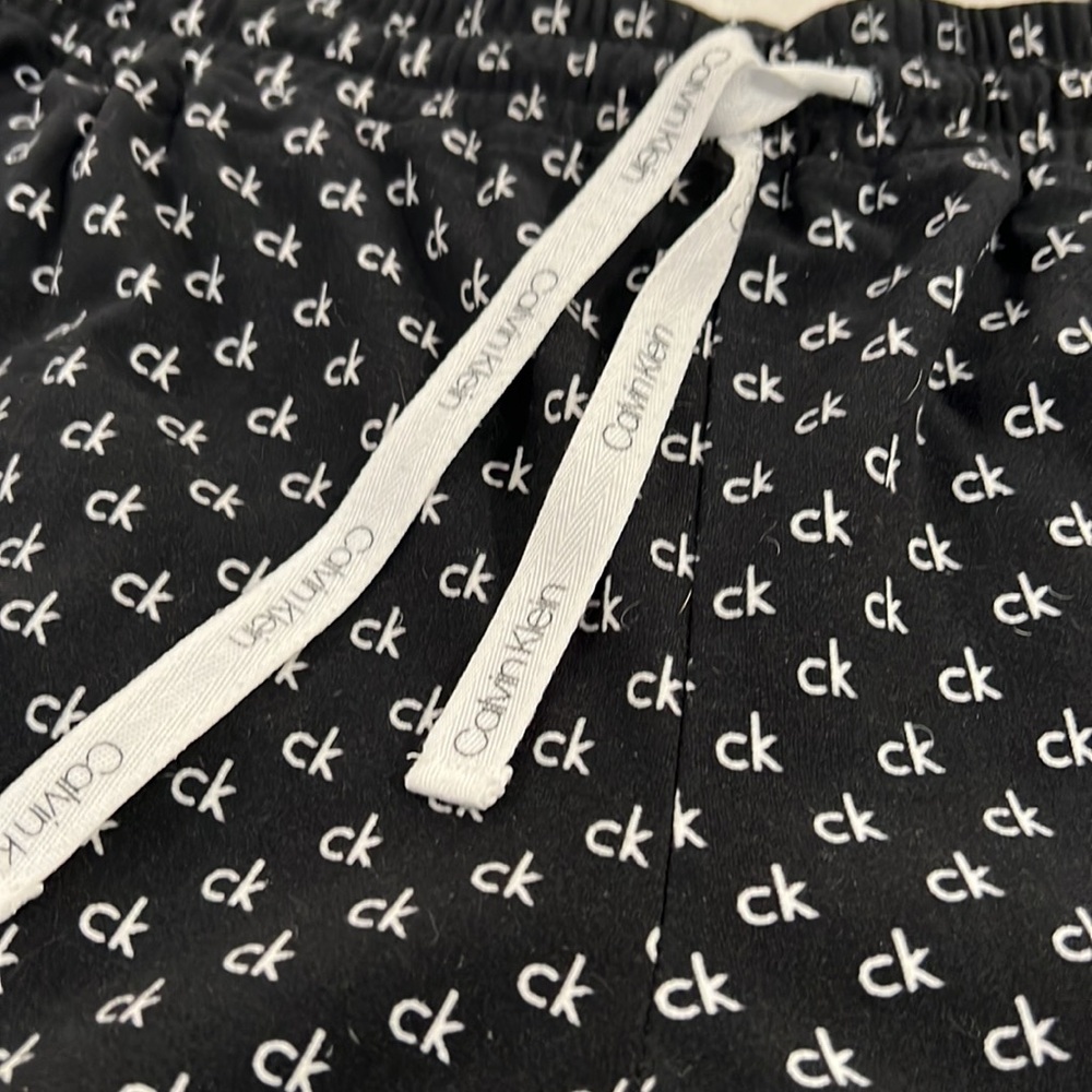 Calvin Klein sleep pants - Picture 2 of 8